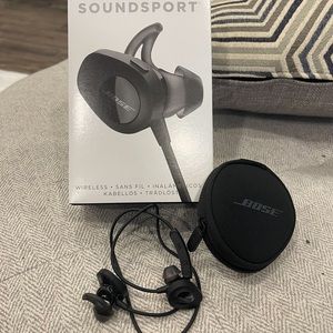 Selling like new Bose headphones